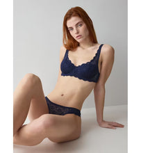 Load image into Gallery viewer, Triumph Amourette whp Bra - Navy