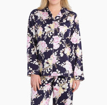 Load image into Gallery viewer, Magnolia Twilight Comfortable Sateen Pyjama Set