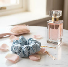 Load image into Gallery viewer, Bamboo Scrunchie for Hair