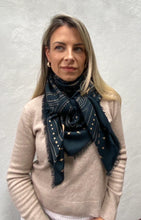 Load image into Gallery viewer, Dark Hampton x ELLIE COMPTON THE QUIN WOOL SILK SCARF Navy and Tan