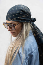 Load image into Gallery viewer, Dark Hampton x ELLIE COMPTON THE QUIN WOOL SILK SCARF Navy and Tan