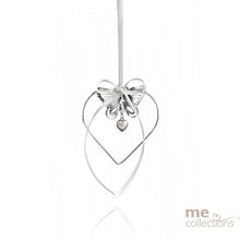 Load image into Gallery viewer, Bridal collections heart posy