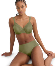 Load image into Gallery viewer, Triumph Ladyform Soft Wired Minimiser Bra in different colours