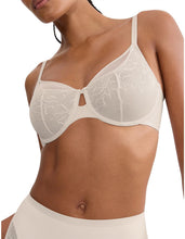 Load image into Gallery viewer, Triumph Comfort Contour Bra Nude/Beige W01