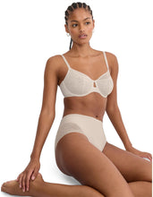 Load image into Gallery viewer, Triumph Comfort Contour Bra Nude/Beige W01