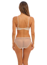 Load image into Gallery viewer, Wacoal Embrace Lace Underwire Plunge Bra