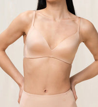 Load image into Gallery viewer, Triumph Body Make-Up Soft Wireless Bra P EX 10193526