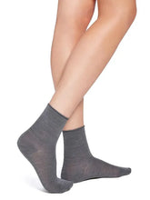 Load image into Gallery viewer, Philippe Matignon flou Cashmere Sock m114807