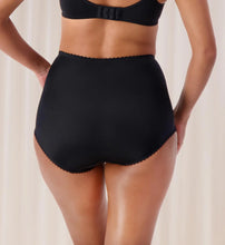 Load image into Gallery viewer, Triumph Something Else tum-e-lace Panty
