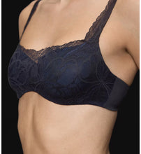 Load image into Gallery viewer, Triumph Body Make-up illusion lace balconette Bra