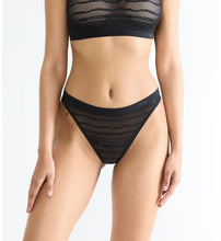 Load image into Gallery viewer, Sloggi free evolve lace G-string thong