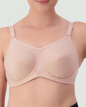 Load image into Gallery viewer, Triumph Triaction Ultra Wired Sports Bra