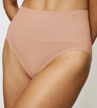 Load image into Gallery viewer, TRIUMPH SOFT SCULPT BANDEAU MAXI BRIEF KNICKER