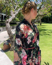 Load image into Gallery viewer, Blazing Daisy Cotton Kimono