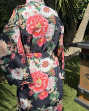 Load image into Gallery viewer, Blazing Daisy Cotton Kimono