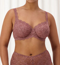 Load image into Gallery viewer, Triumph Essential Lace Balconette Wired Bra 10206595