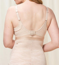 Load image into Gallery viewer, Triumph Airy Sensation Spacer T-Shirt Bra | Lightweight Underwire Bra