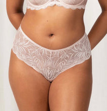 Load image into Gallery viewer, Triumph Essential Lace Maxi 10213479